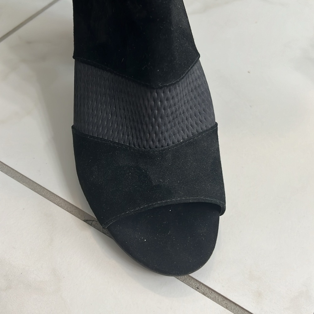 Reba Size 8 Black Booties With Open Toe - image 2